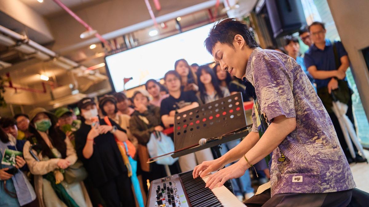 龔鈺祺帶來多首作品。(圖/亮晶妃音樂有限公司提供)