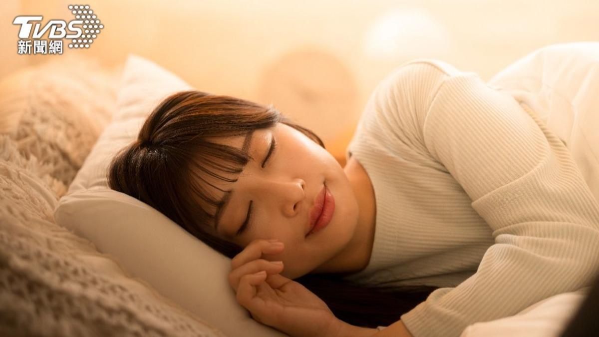香蕉哥哥表示睡眠也是他凍齡的秘密之一。(示意圖/shutterstock 達志影像)