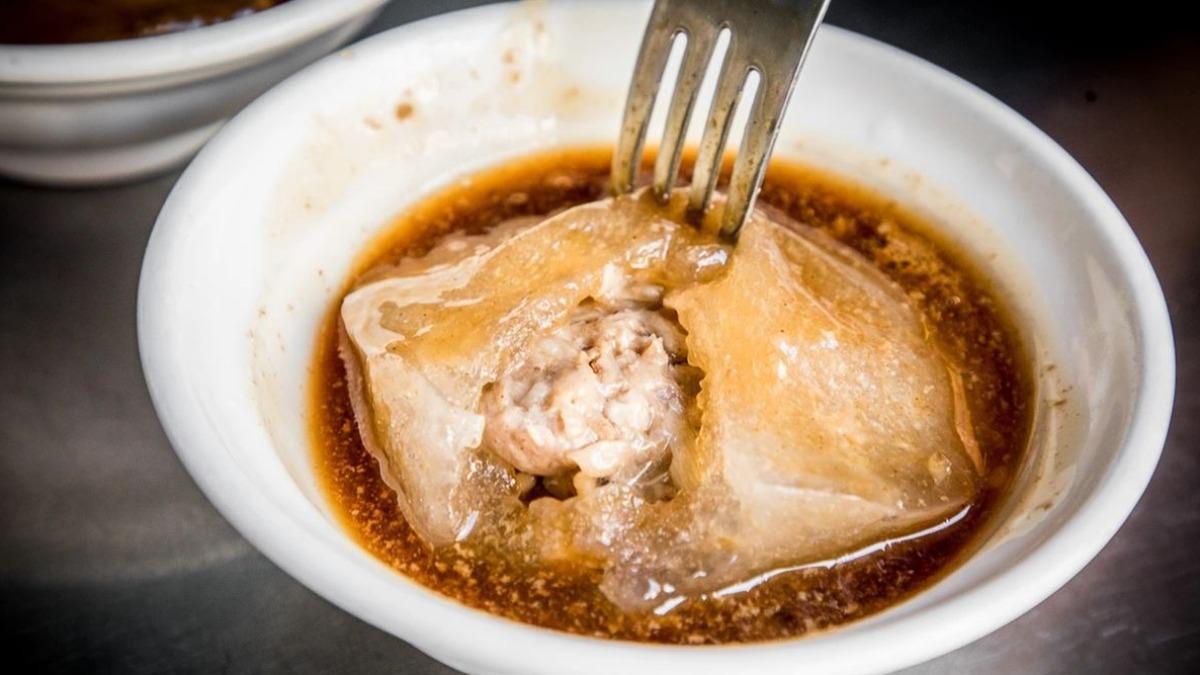 肉角肉圓是使用肉塊,吃起來肉感十足,而且還帶有肉汁。(圖/大手牽小手玩樂趣提供)