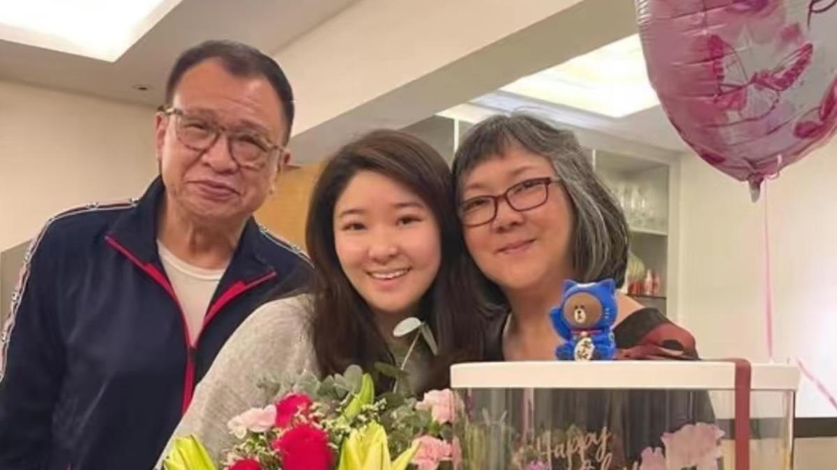 許紹雄一家感情很好。（圖／翻攝自小紅書）