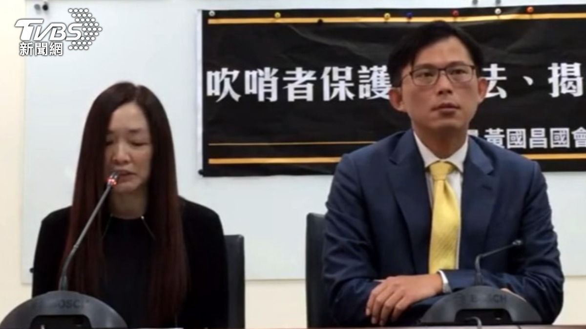 左為永豐銀行前董座張晉源的秘書李光昕。(圖/TVBS)