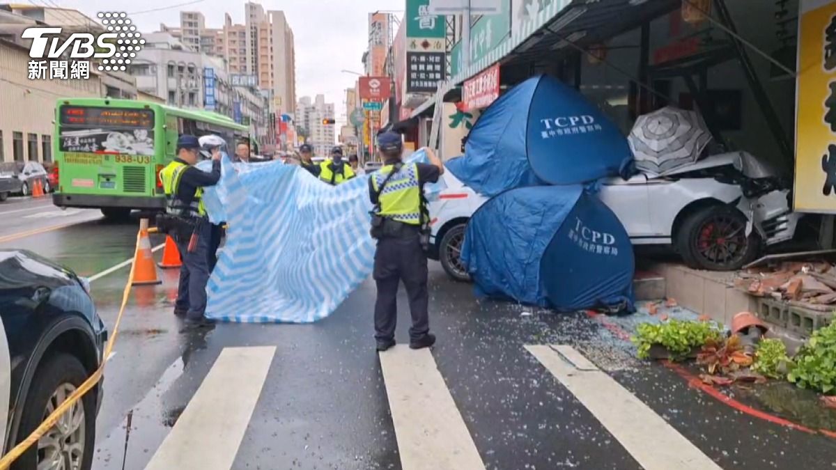  36歲男頸見20公分傷　開車撞鐵板燒店亡。(圖／TVBS) 