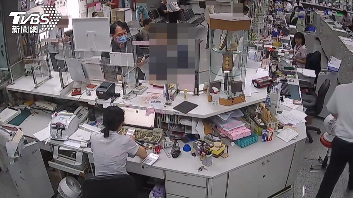 苗栗阿伯網戀遇騙局!「美美」裝染疫 詐團假父親求援21萬買藥。(圖/TVBS)
