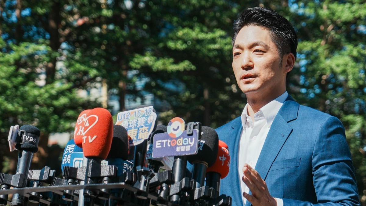 周映君稱蔣萬安接下來走金水運。(圖/翻攝自蔣萬安臉書)