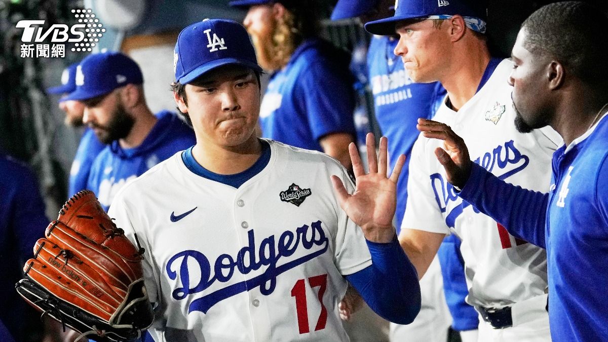世界大賽G4大谷翔平熱投93球6局失4分,最終藍鳥以6比2擊敗道奇將系列賽扳成2比2平手。(圖/達志影像美聯社)
