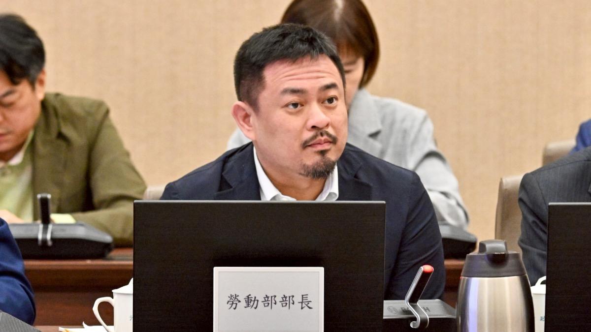 政院拍板跨國勞動力方案!開放旅宿業移工 本勞加薪2千才可增聘