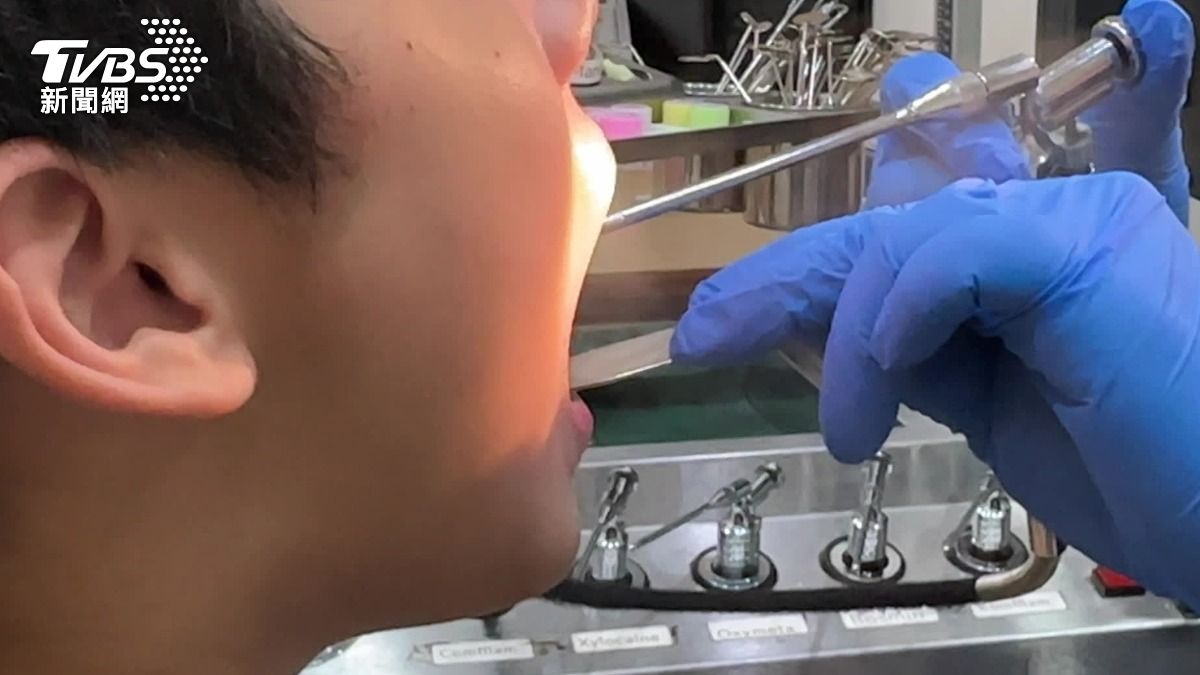 醫師表示近期因為溫度變化大、潮濕，利於病毒、細菌成長，因此感冒的人也變多。（圖／TVBS）