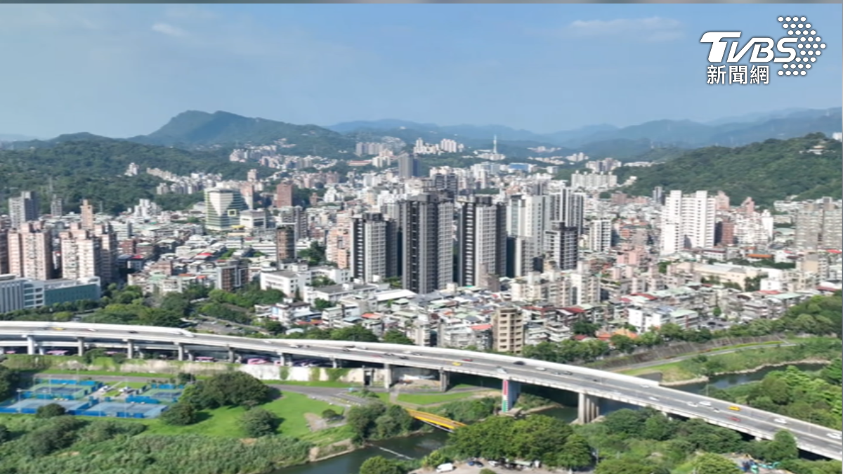 專家認為後續可能鬆綁第七波信用管制。 (圖/TVBS)