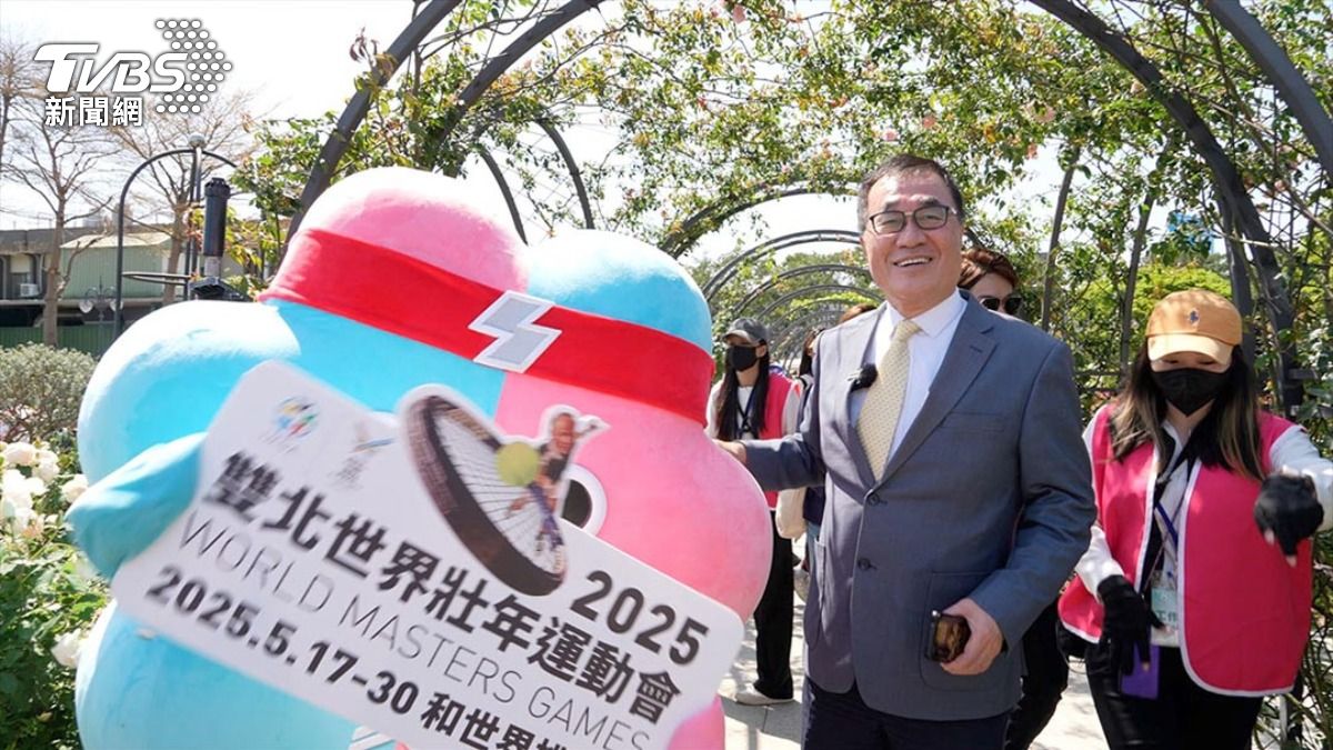 67歲的李四川會選舉嗎?他沒直接回答,回以充滿魔性的呵呵笑聲,卻圈了無數川粉。(圖/柯勝雄攝)
