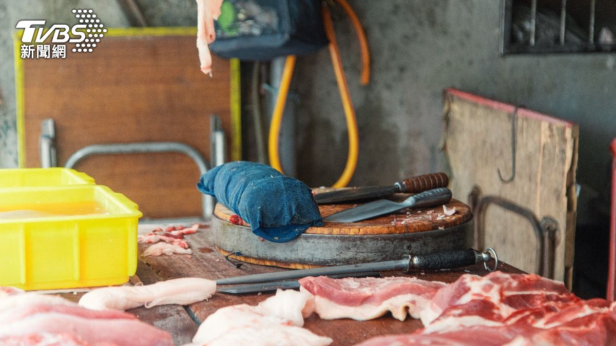「豬隻禁宰運補助」出爐!飼料費每頭810元、肉攤停業給3萬