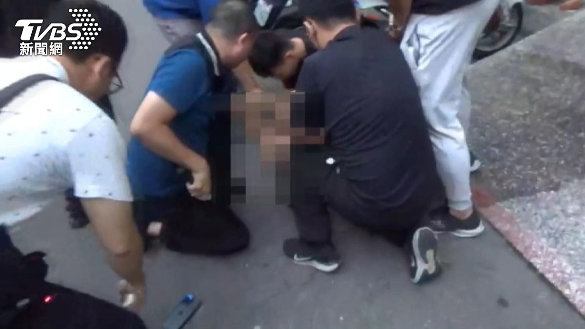 越南詐騙集團「來一個抓一個」!雲林警破獲12人團夥,百萬贓款曝光。(圖/TVBS)
