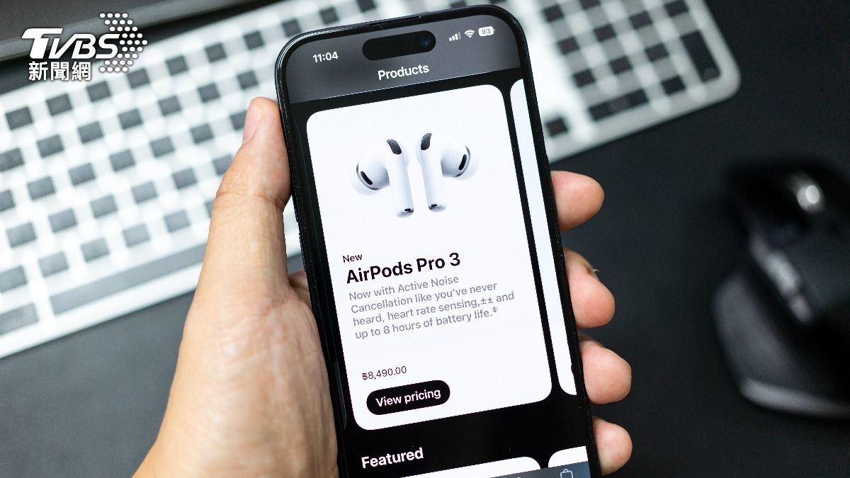 AirPods Pro 3傳出使用者聽到「靜電聲」的災情。(示意圖/達志影像shutterstock)