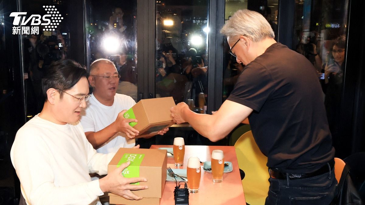 黃仁勳效應發威!與李在鎔、鄭義宣嗑炸雞 南韓雞肉概念股飆漲