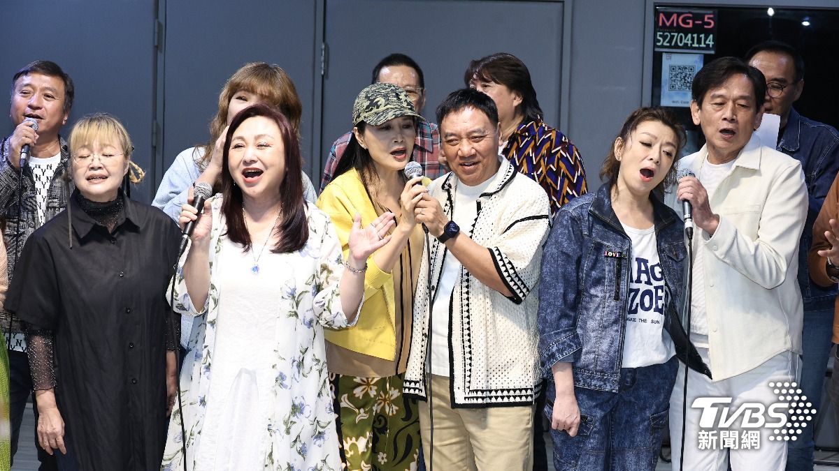 施孝榮感嘆音樂圈不少歌手殞落,喊話要珍惜當下。(圖/張哲鳴攝)