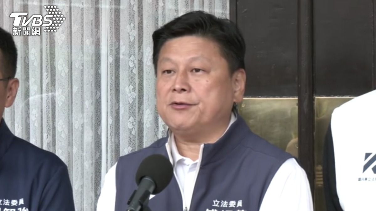 國民黨團總召傅崐萁提出非洲豬瘟譴責案。（圖／TVBS）