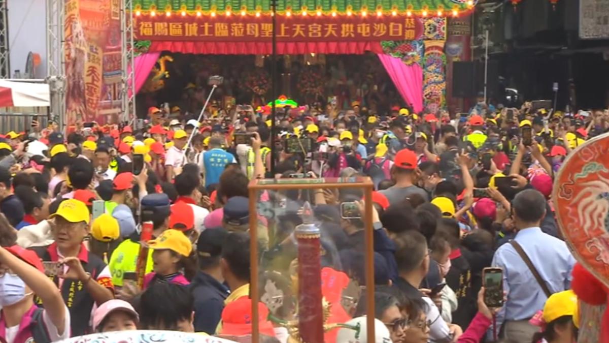 白沙屯媽祖10月31日來到新北贊境。(圖/TVBS)