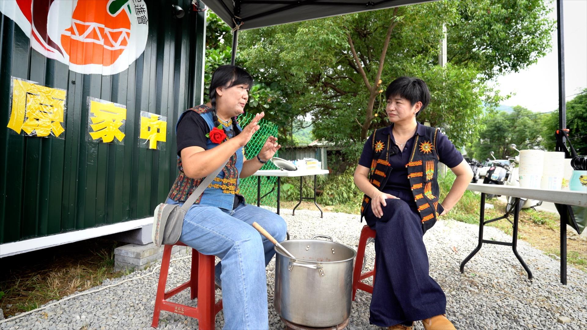 伍麗華決定改變，開始在部落裡煮湯。（圖／柯勝雄攝）