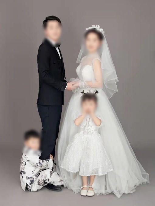 梁男與妻子、2 名子女生活美滿,如今卻天人永隔。(圖/翻攝 微博 @中國新聞周刊)