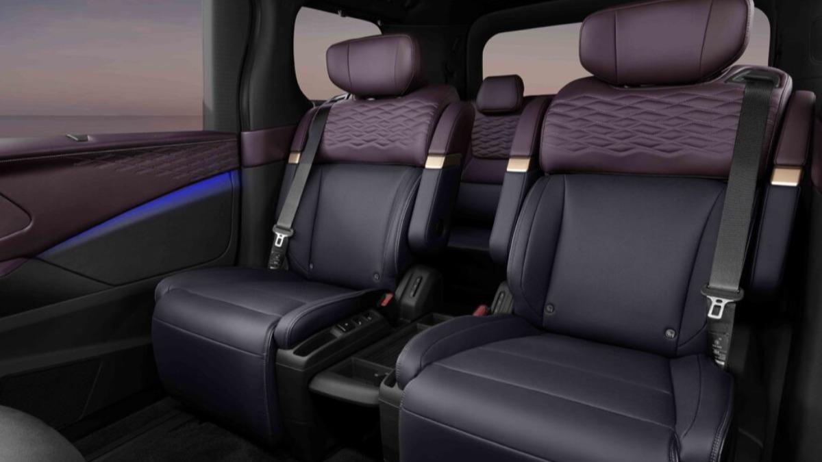Nissan Elgrand內裝採用豪華的設置,將與Toyota Alphard、Vellfire與Hyundai Staria等豪華MPV競爭。(圖/Nissan)