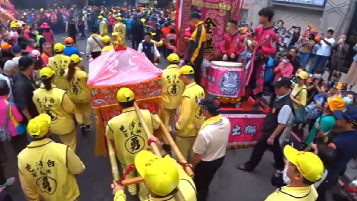 白沙屯媽祖贊境。(圖/翻攝YT 白沙屯媽祖網路電視台)