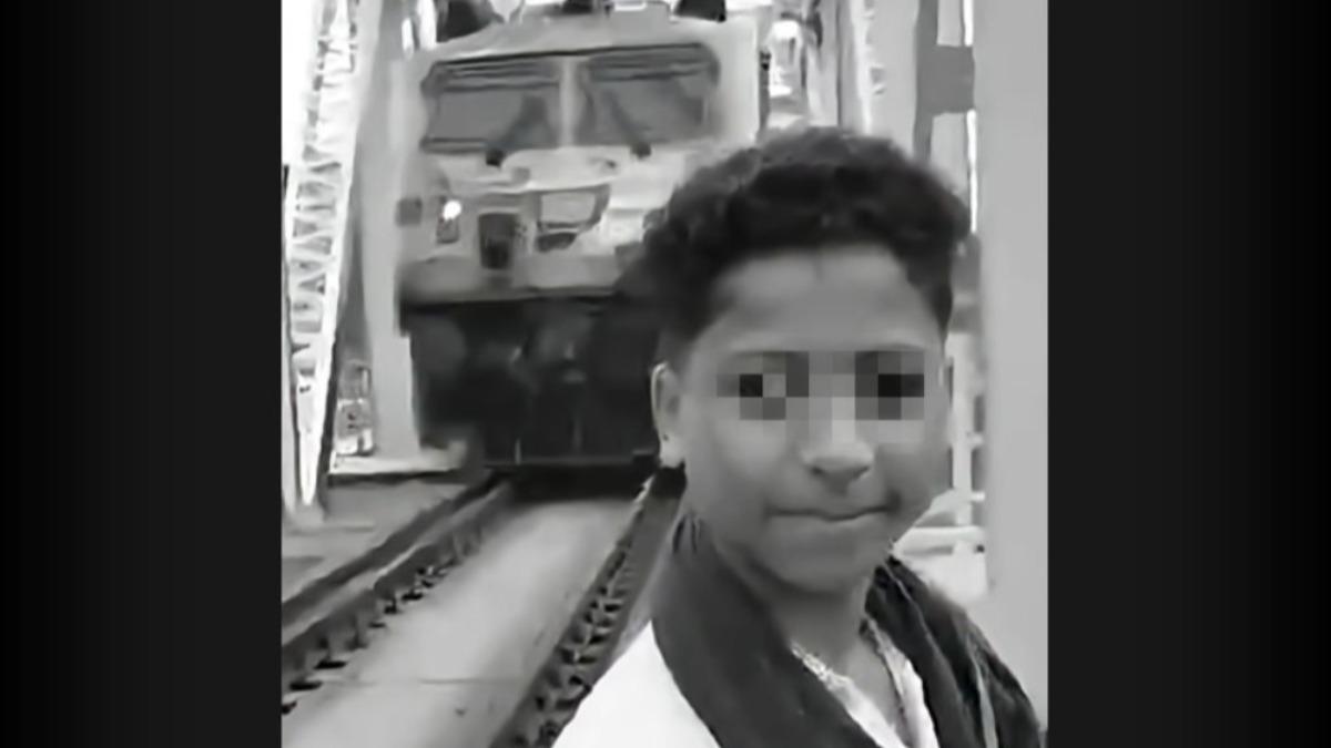 印度少年「站鐵軌旁自拍」 下秒遭火車撞死