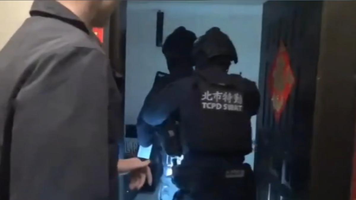 房間變毒窟，查獲7百萬元毒品，嫌犯躲姊家分裝。（圖／台北市刑大）