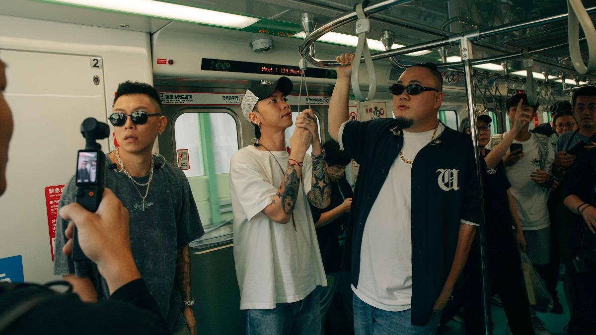頑童MJ116體驗搭台中捷運前往洲際棒球場。(圖/本色音樂提供)