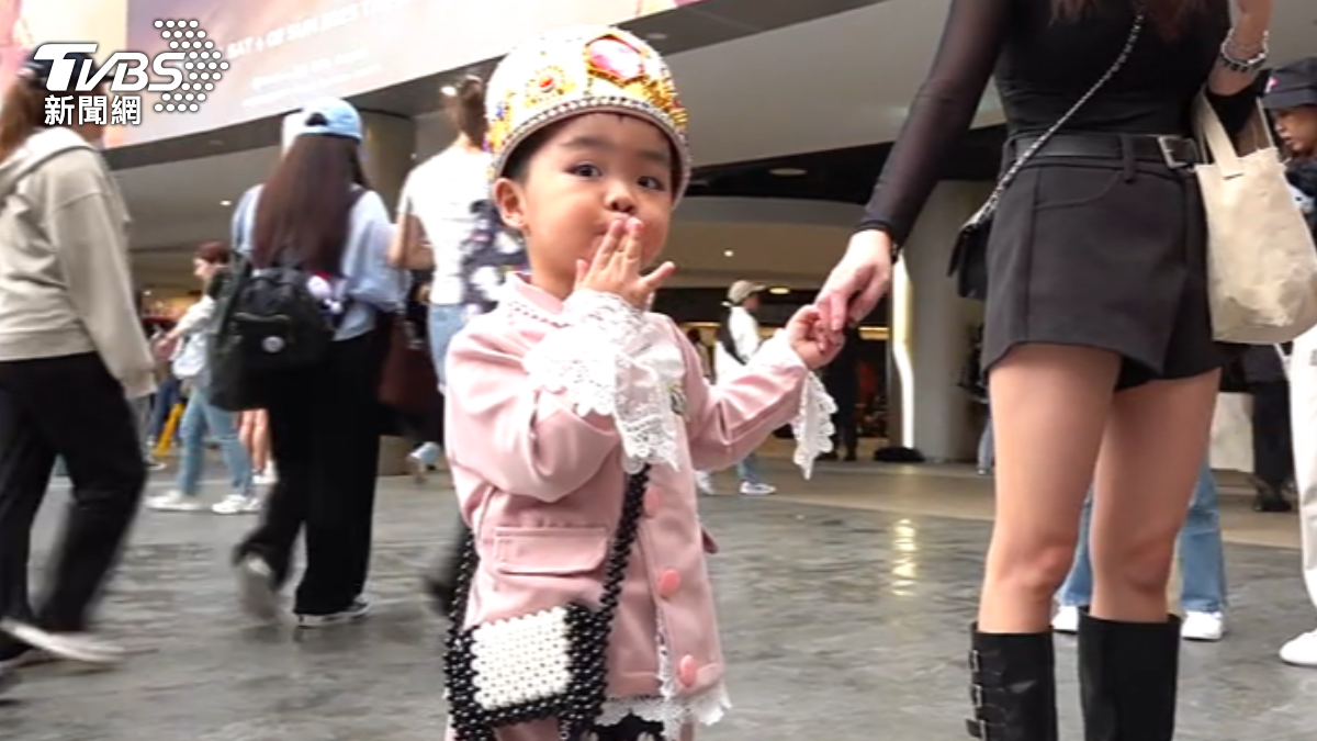 小小GD穿MAMA舞台裝。（圖／張家寶攝）