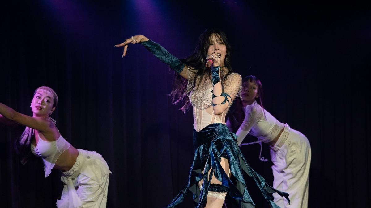 ERIKA參加「YOYOROCK 耳朵試映室Ⅱ」，帶來兩位舞者載歌載舞。（圖／YOYOROCK提供）