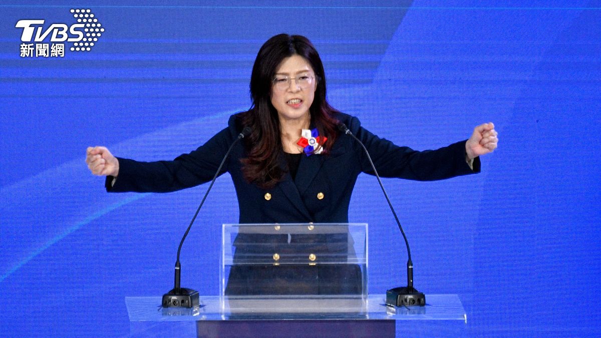 東吳演講直球對決學生 鄭麗文:兩岸互不隸屬「但同屬一中」