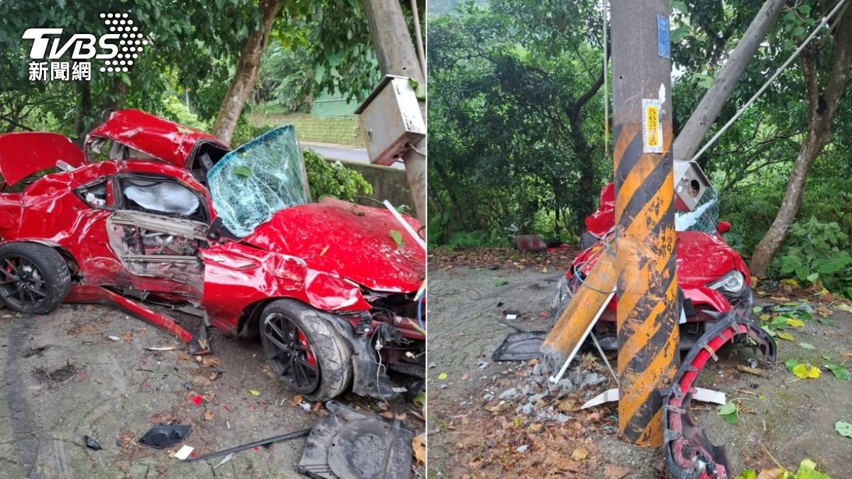 石碇86跑車過彎失控!猛撞電桿全毀 駕駛重傷昏迷