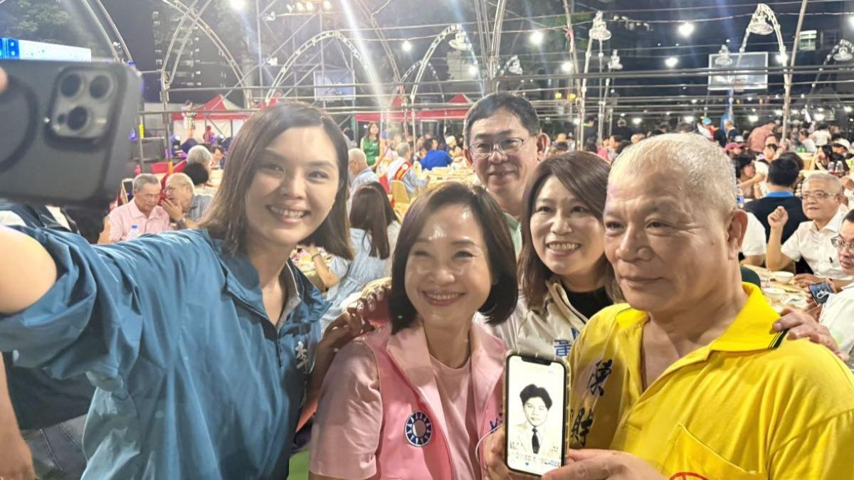 柯志恩樂曬與「行走的高雄都市傳說」合照 陳財佑如今長這樣