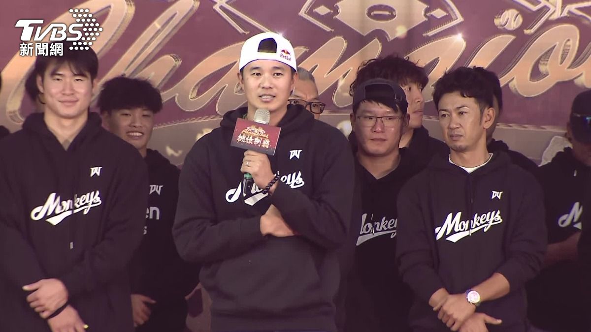 黃子鵬在FA市場很搶手,球迷也喊話希望他能留下來。(圖/TVBS)