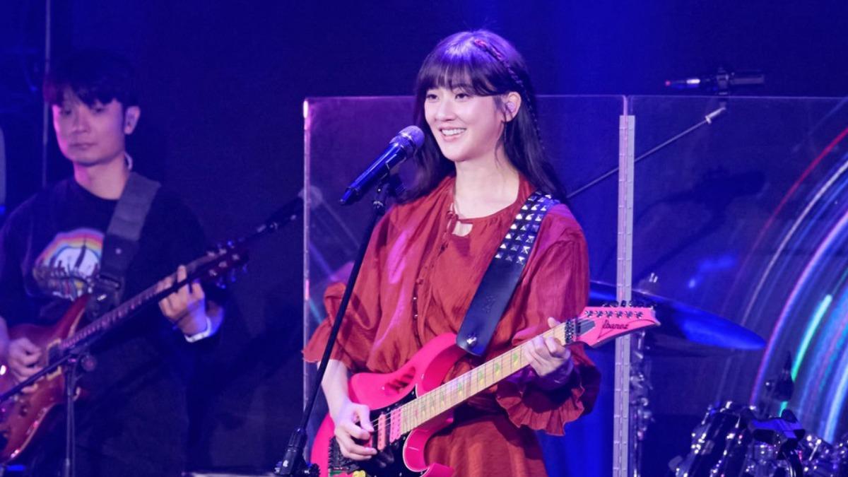 林逸欣感謝家人。(圖/欣宇宙音樂提供)