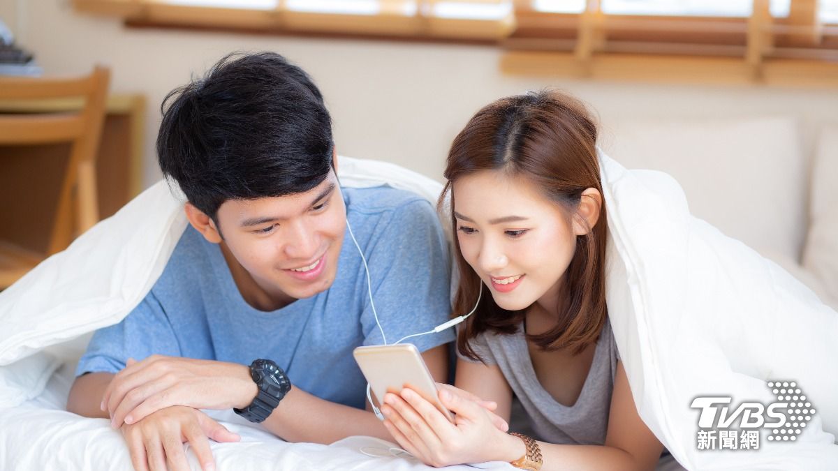 超越朋友的情感！容易「日久生情」的5星座　他因習慣產生依戀