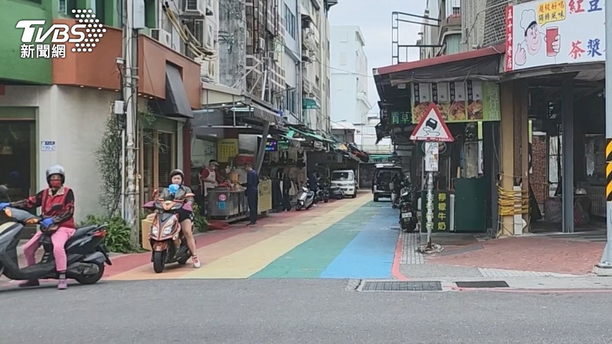 遊客減半,花蓮市區商圈沒落。(圖/TVBS)