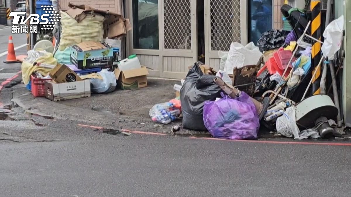 樂天桃猿二軍被爆料宿舍附近環境髒亂。（圖／TVBS）