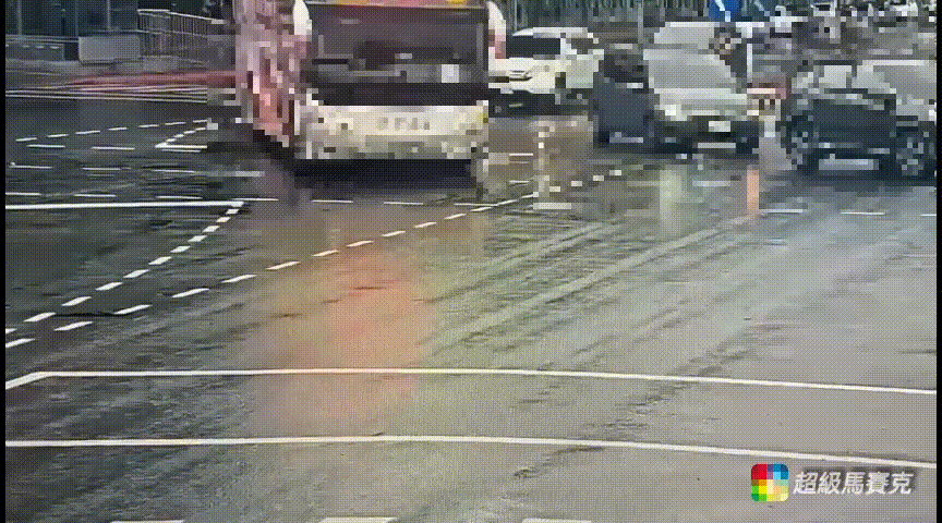 撞擊瞬間曝光。(圖/TVBS)