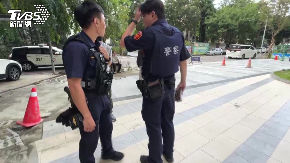 楊姓工人的母親悲痛表示,這次只是到客戶的新房子裝冷氣,竟然發生了工安意外。(圖/TVBS)