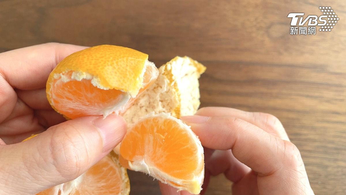 吃完橘子皮別丟!橘皮藏「1營養素」免受化療苦 縮腫瘤助長壽