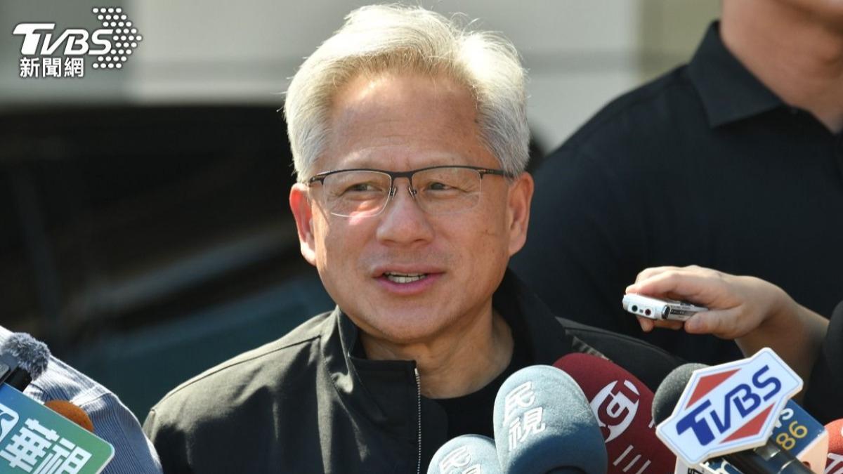 黃仁勳出差想家了!現身TSMC運動會「榮幸被當家人」曝再訪台時間