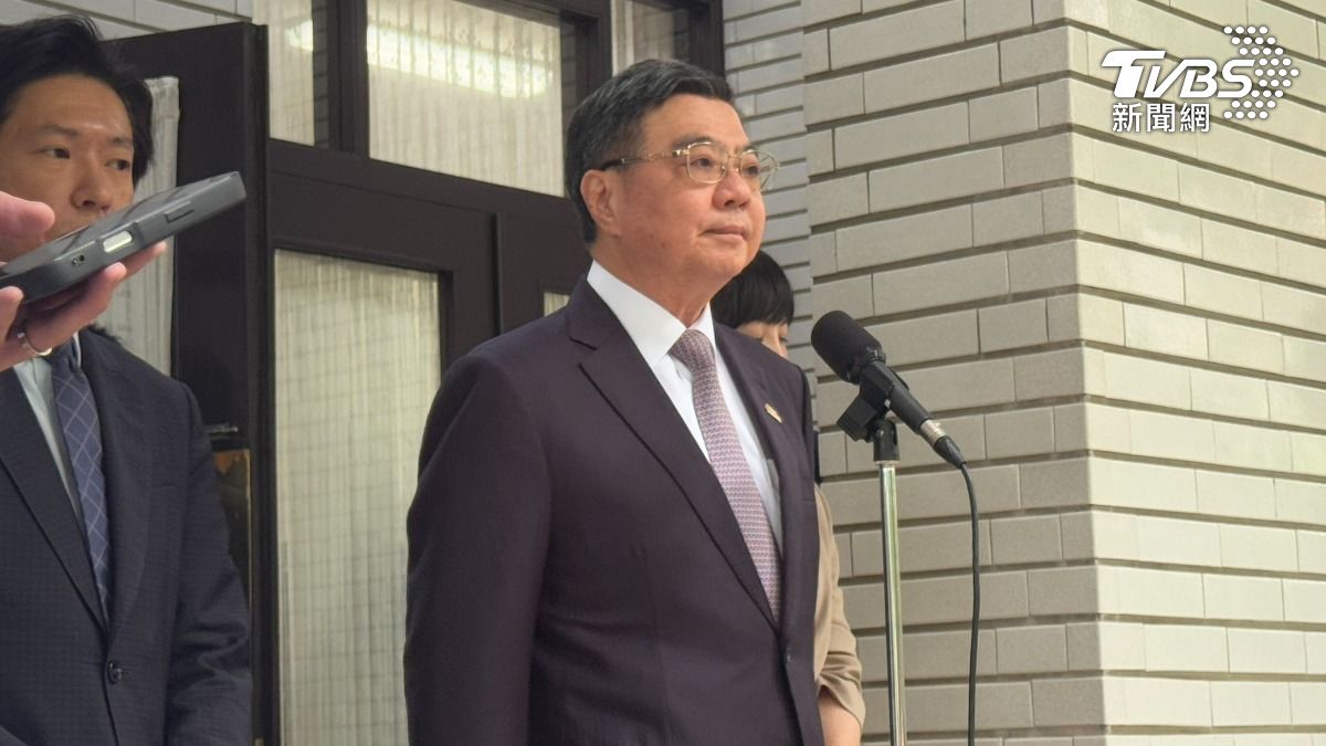 行政院長卓榮泰今天上午在立院受訪。(圖/劉庭宇攝)