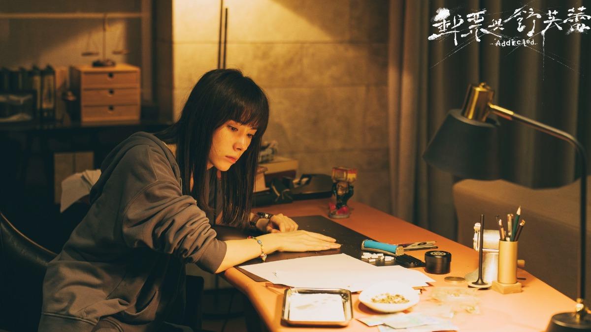 林奕嵐展開報復行動對付渣男。（圖／時創影業提供）