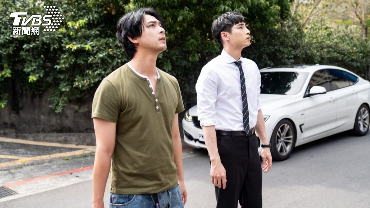 連晨翔(左)和章廣辰在劇中飾演好兄弟。(圖/TVBS)