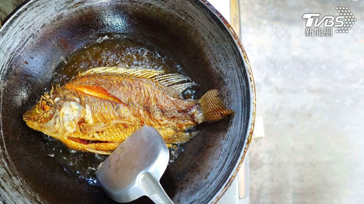 煎魚總是「骨肉分離」好氣餒？國宴主廚授撇步：媲美米其林