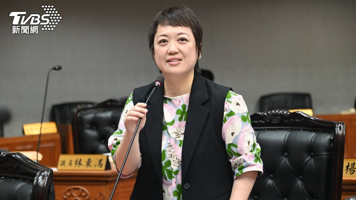 台東縣議員潘貴蘭針對跨年晚會質詢，並建言應提前告知旅遊業者演出卡司，以便配合宣傳。（圖／TVBS）