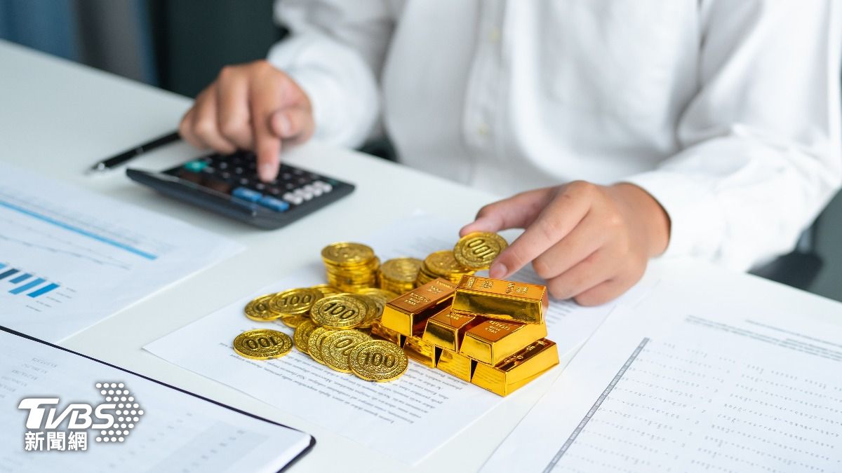 黃金價格4日再度出現下跌。(示意圖/達志影像shutterstock)