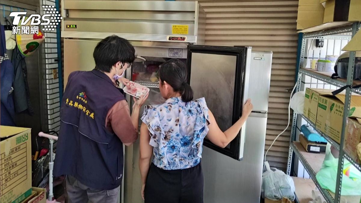 台中市府也同步啟動案例場5公里內的東南亞餐廳稽查工作。(圖/TVBS)