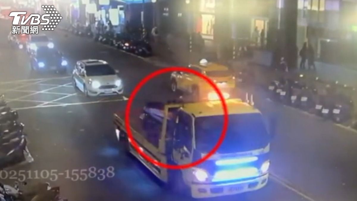 拖吊電動機車收費3萬4，女控遭圍堵，提告詐欺、恐嚇。（圖／TVBS）