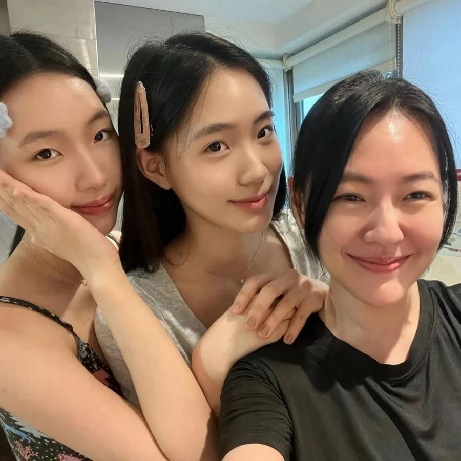 熬夜是肌膚最大敵人!早點睡至關重要。(圖/翻攝自IG@lilyhsuuuu)